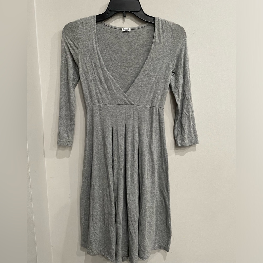 Splendid v-neck pleated gray casual dress size S